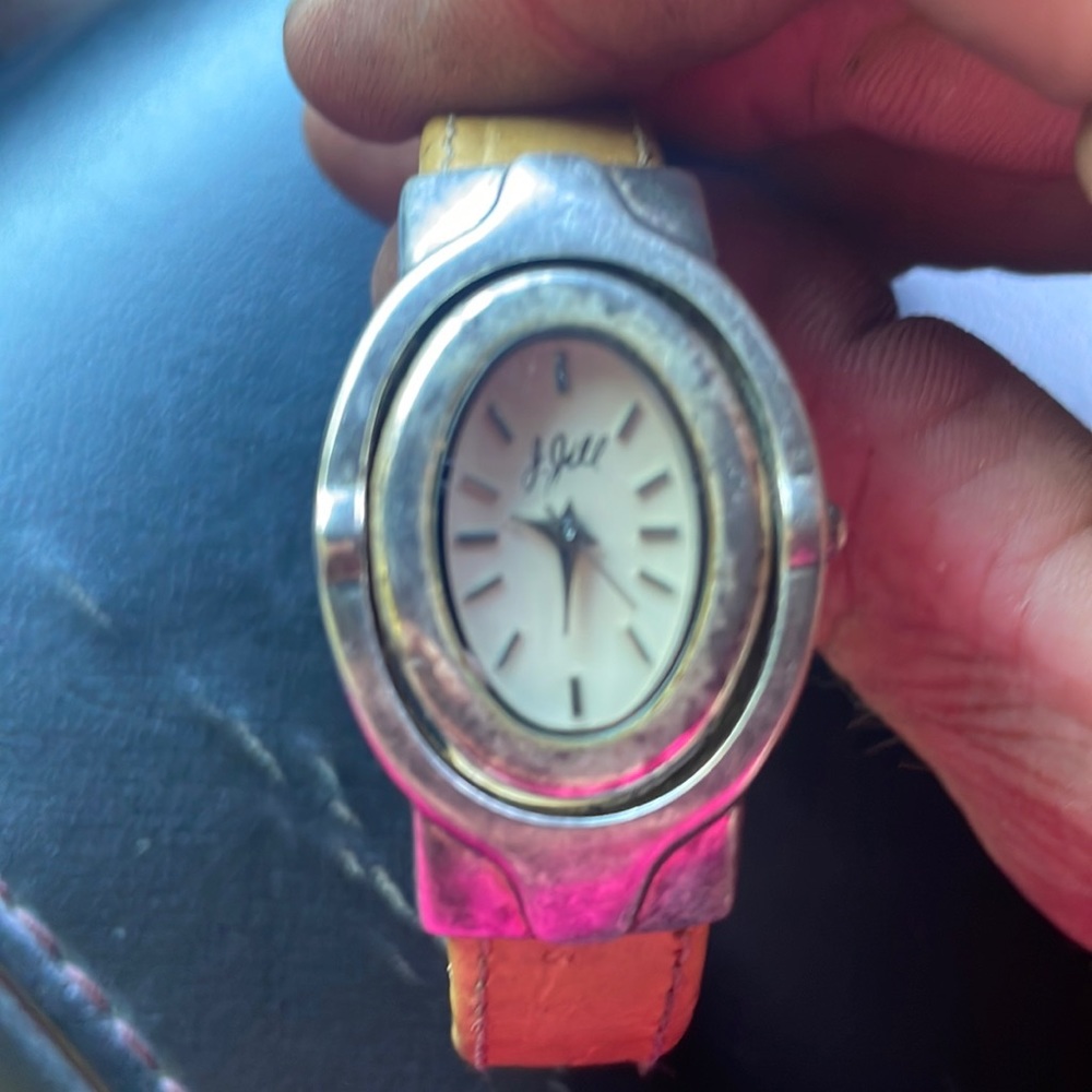A j, Jill watch